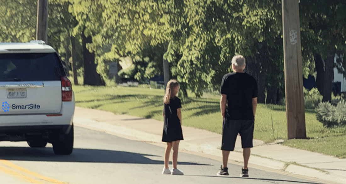 My Dad Left Me When I Was 13 — Ten Years Later, I Saw Him on the Side of the Road Hitchhiking with a Little Girl