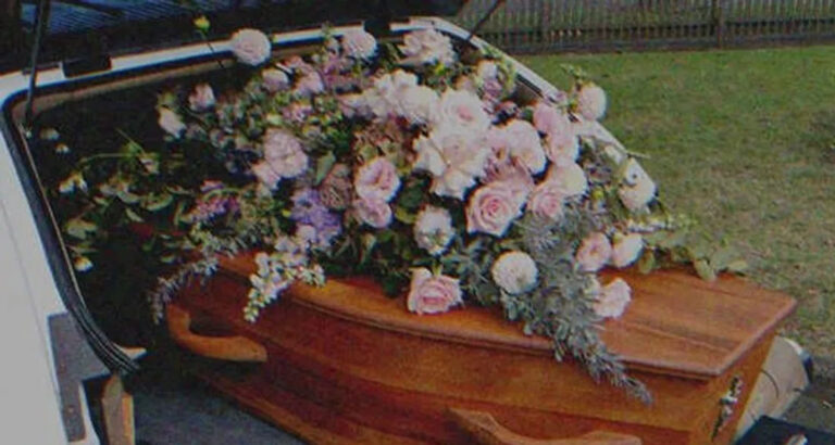 After Grandmother’s Death in a Nursing Home, Man Inherits an Envelope – Story of the Day