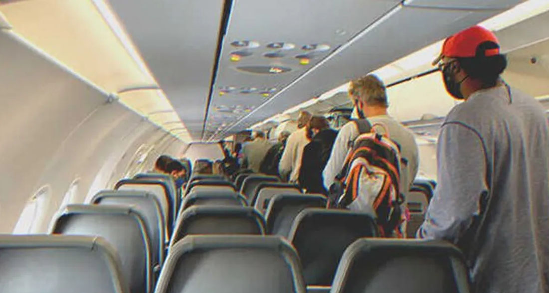Man Waits for Son He Has Not Seen in Years at the Airport, Does Not Find Boy among Passengers – Story of the Day