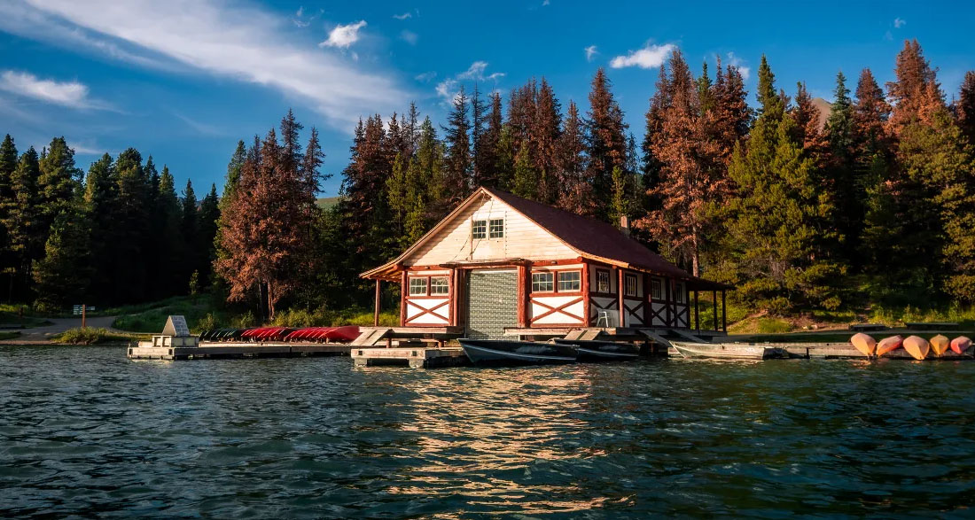 My Mom Promised Me Our Family’s Lake House – After I Paid for Renovations, She Gave It to My Sister Instead