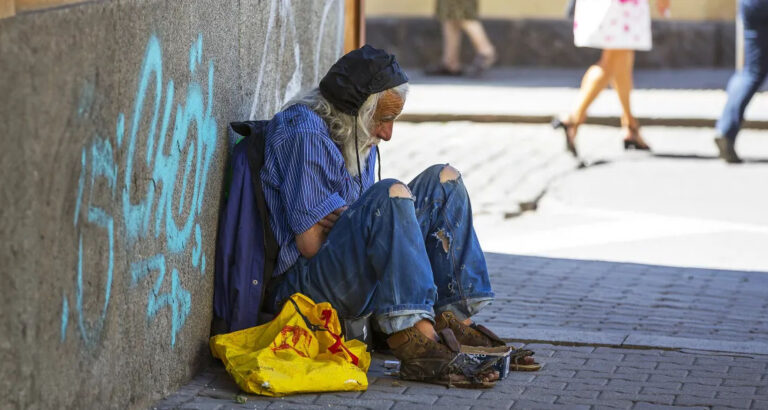 A Homeless Man Approached Me and Showed Me a Birthmark on His Neck Identical to Mine