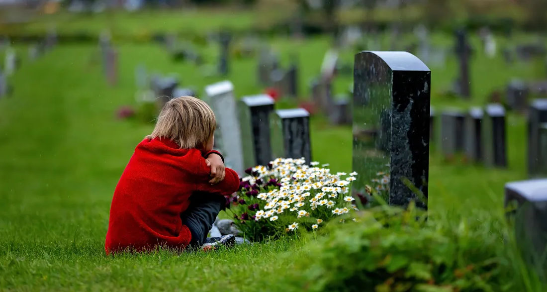 I Found a Child Who Was My Late Husband’s Carbon Copy Sitting by His Grave, and What That Boy Knew Almost Destroyed Me – Story of the Day