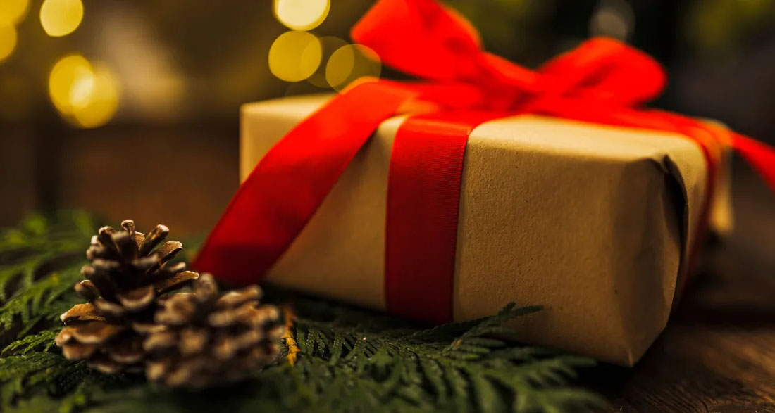 My Husband Received a Christmas Gift from His First Love – After He Opened It in Front of Us, Our Life Changed Forever