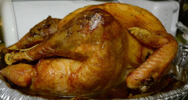 On Thanksgiving, I Got a Parcel from My Husband’s Mistress Containing a Turkey and a Pregnancy Test – They Didn’t See This Coming