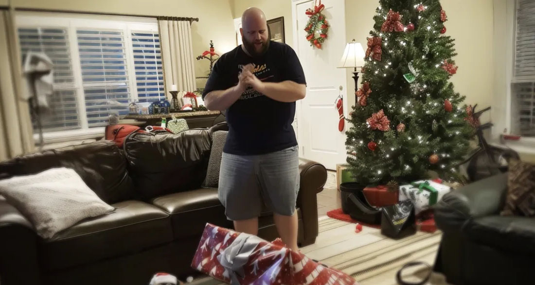 Our Dad Asked the Whole Family to Buy Mom Kitchen Utensils for Christmas as She’s a ‘Horrible Cook’ — We Decided to Outplay Him