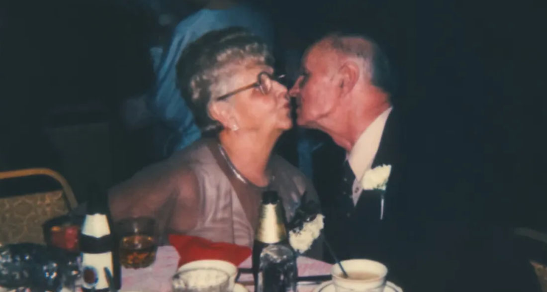 Happy Couple Shares 10th Anniversary Picture Online, Promptly Gets Flooded with Worried Calls – Story of the Day