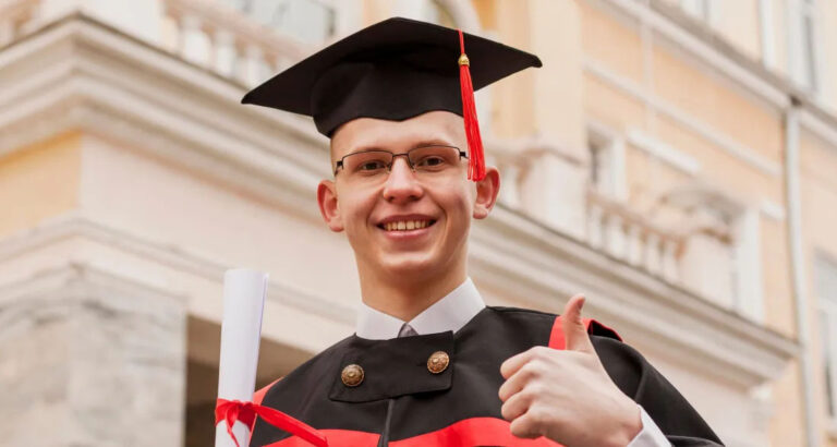 My Mom Raised Me Alone – but at My College Graduation, My Biological Father Showed Up and Said She’d Lied to Me My Whole Life