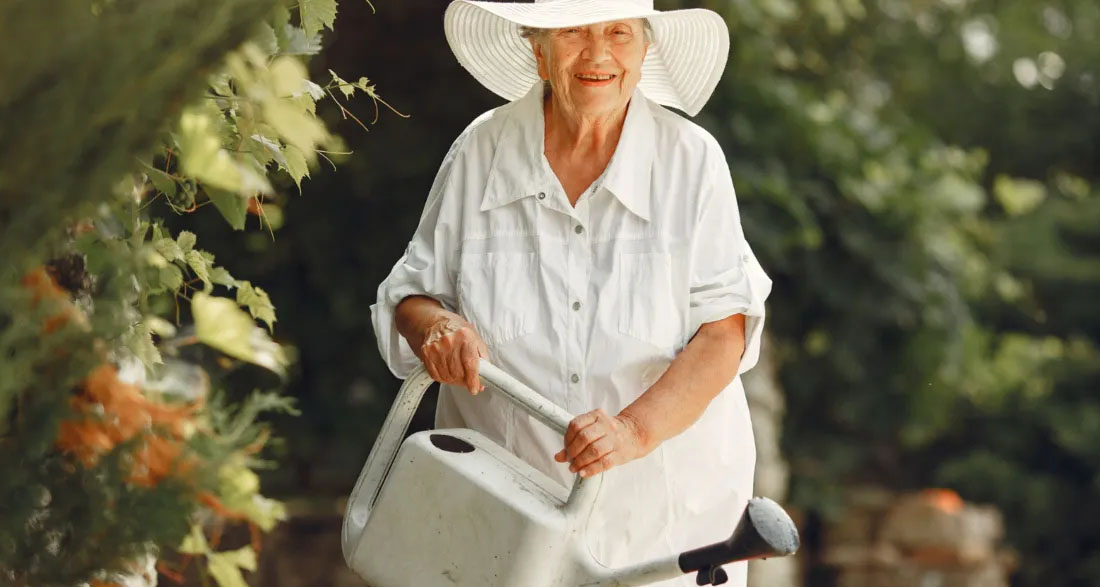 My Wealthy Neighbor Made a 90-Year-Old Woman Pay for His Lawn Care for Months – I Felt Sorry for Her, So I Decided to Teach Him a Lesson