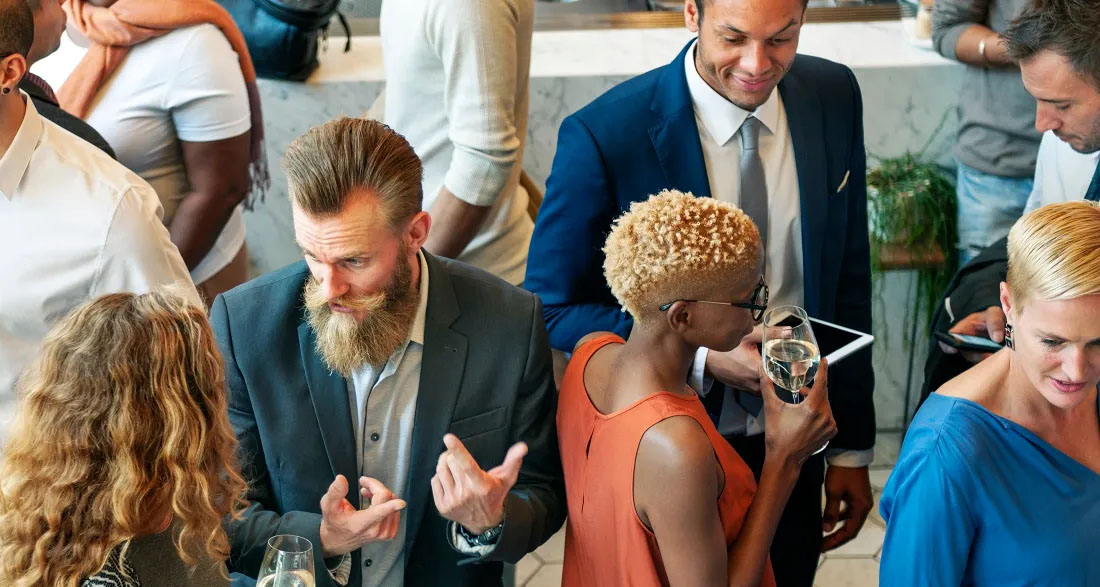 At My Husband’s Corporate Party, Our Daughter Screamed, ‘Mommy, Look! That’s the Lady with the Worms!’ – The Truth Behind It Left Me Shattered