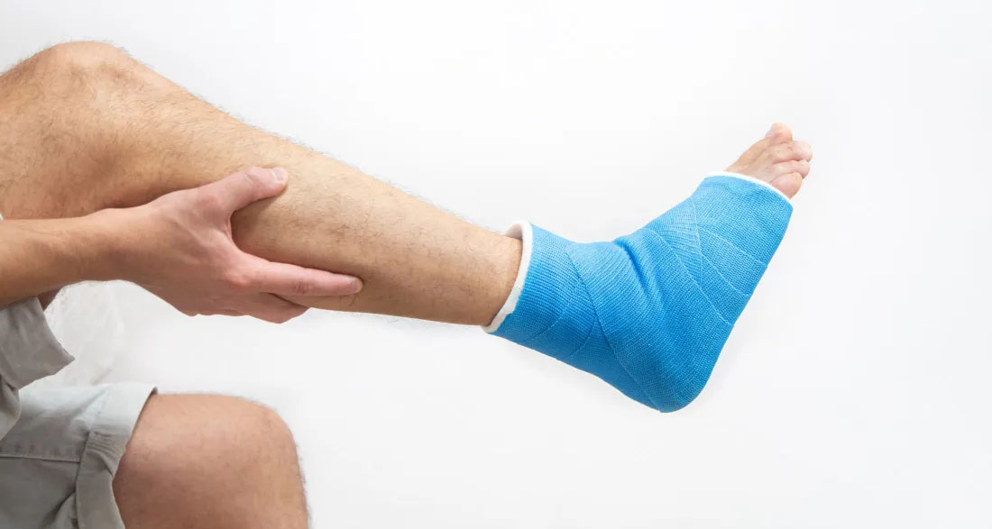 I Went to the Hospital to Care for My Son After He Broke His Leg – Then the Nurse Slipped Me a Note, ‘He’s Lying. Check the Camera at 3 a.m.’