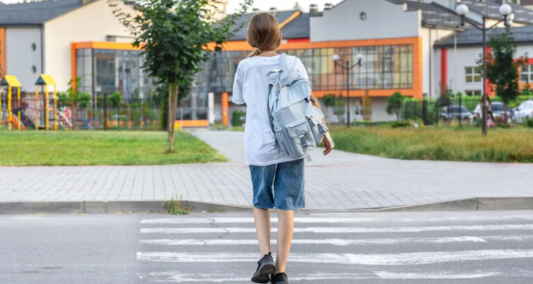 My Daughter ‘Went to School’ Every Morning – Then Her Teacher Called and Said She’d Been Skipping for a Whole Week, So I Followed Her the Next Morning