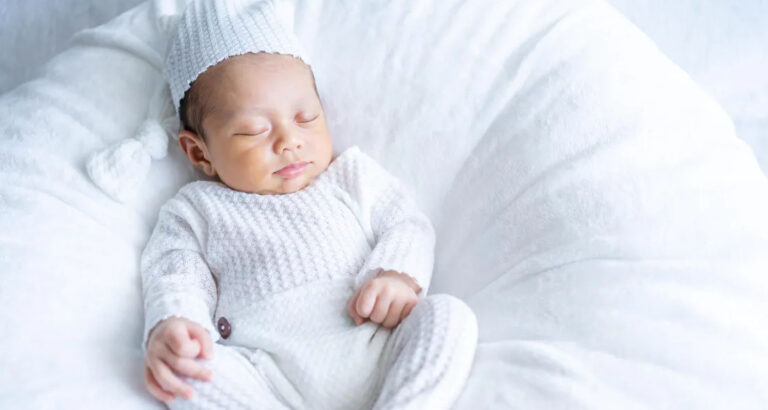 My Sister Wouldn’t Let Me Hold Her Newborn for Three Weeks Because of ‘Germs’ – When I Learned the Real Reason, I Broke Down