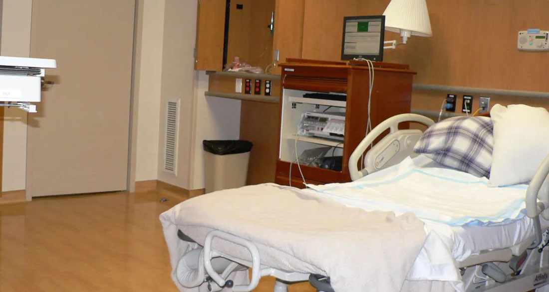 I Rushed to the Hospital to See My Husband After His Car Wreck – But a Trembling Nurse Slipped Me a Note: ‘He Lies to You, Check the 2 A.M. Footage’