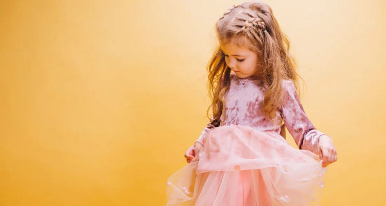 My Daughter Was Laughed at for Standing Alone at the Father-Daughter Dance – Until a Dozen Marines Entered the Gym