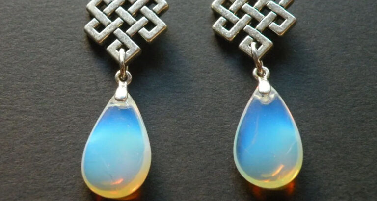 My Stepmother Ripped My Late Mom’s $15,000 Earrings Off My Earlobes When I Was Unconscious in the Hospital – But She Didn’t See This Coming